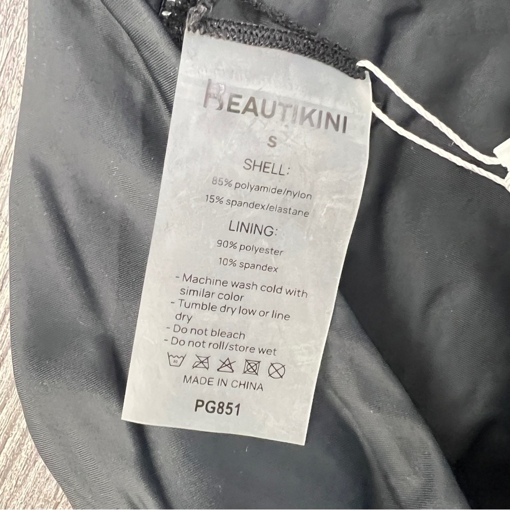 NWT Beautikini black swim shorts size small S B164 - Picture 2 of 3